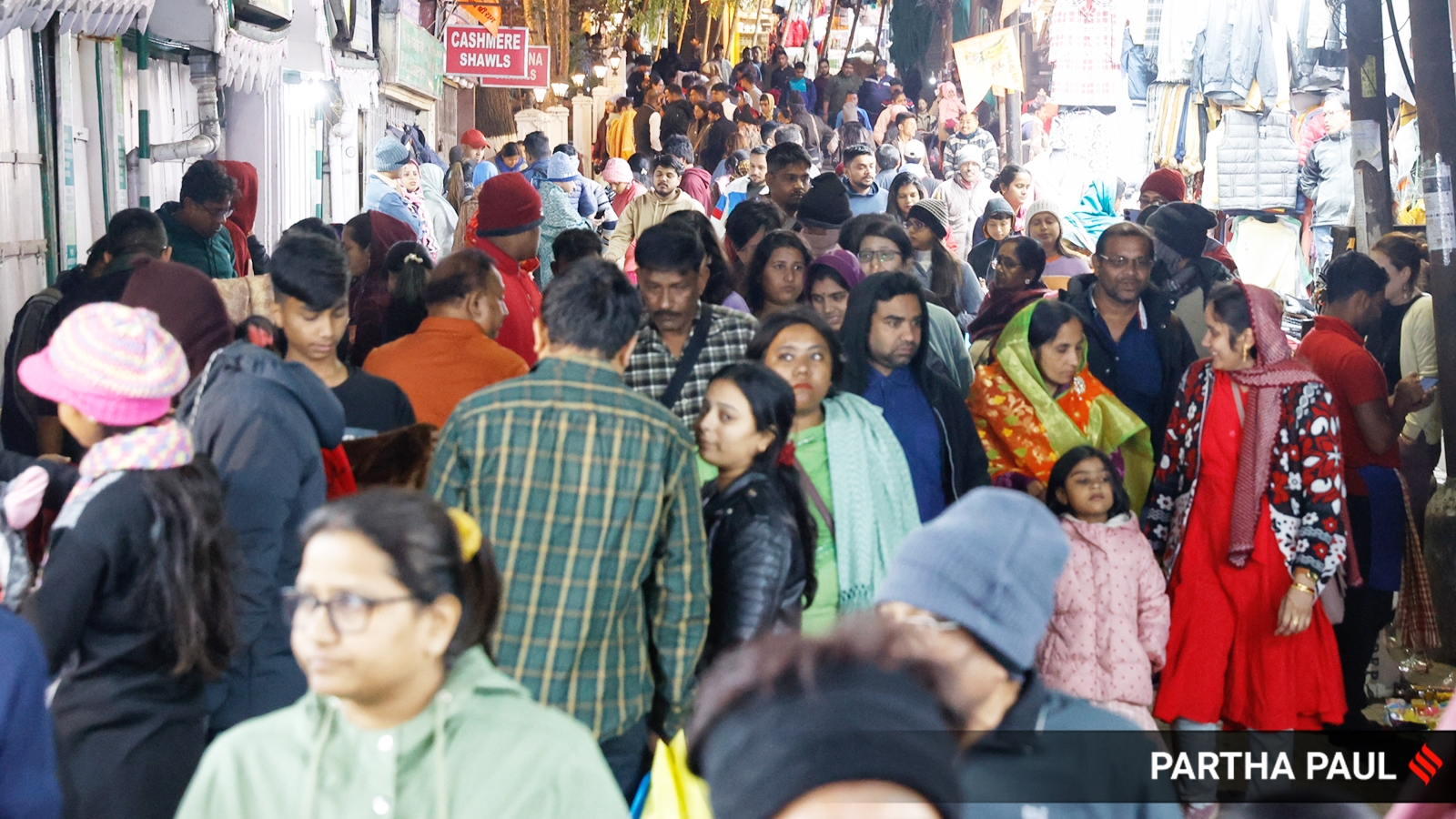 Darjeeling sees influx of tourists as south of West Bengal reels under heat wave - Vimarsana News