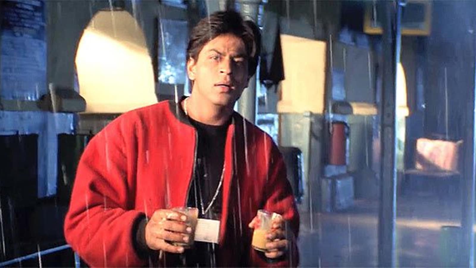 Shah Rukh Khan would have his tea sitting on the floor': Manisha Koirala recalls Dil Se days | Bollywood News - The Indian Express