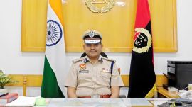 ips officers pay