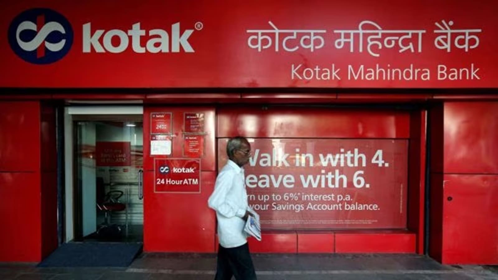 RBI bars Kotak Mahindra Bank from onboarding new customers via online, mobile banking channels