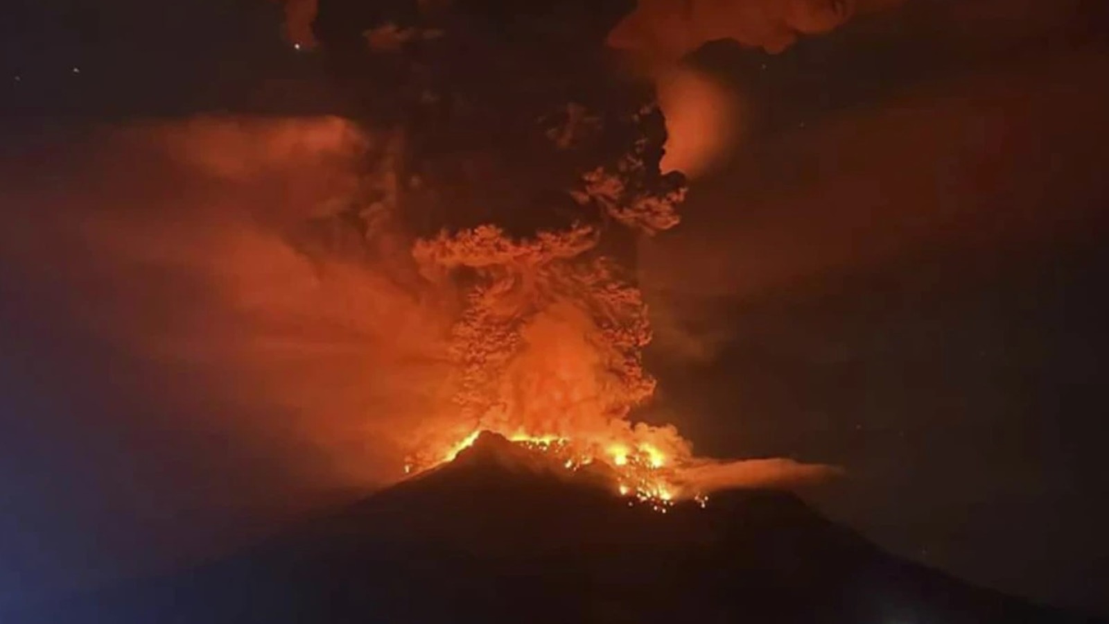 Mount Ruang erupts in Indonesia, spewing lava thousands of feet into