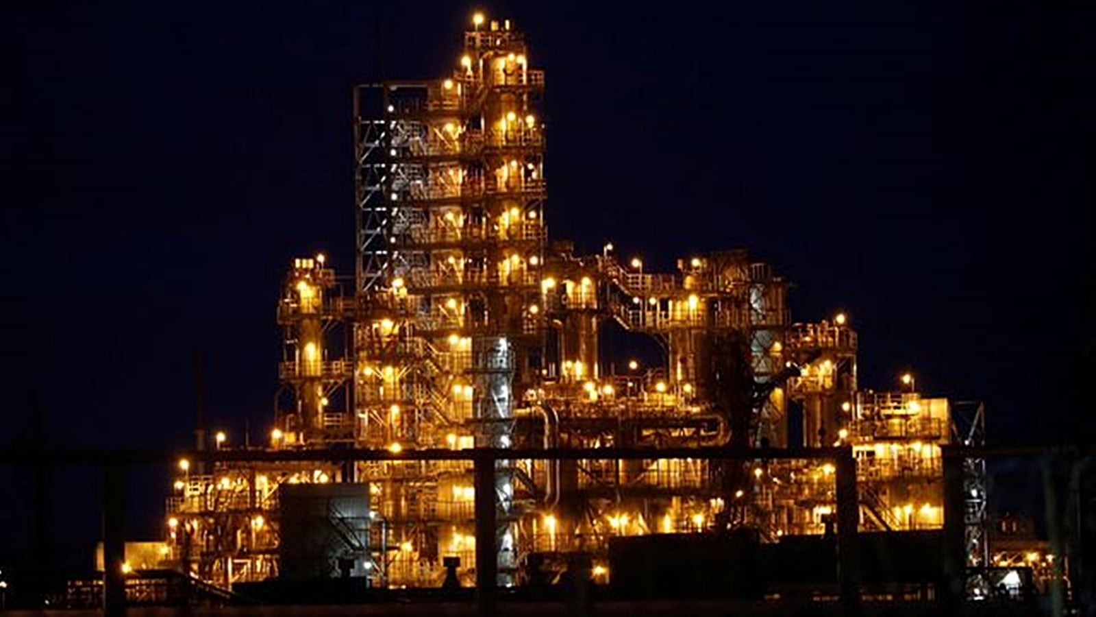 Oil refinery Tatarstan Ukraine drone attack