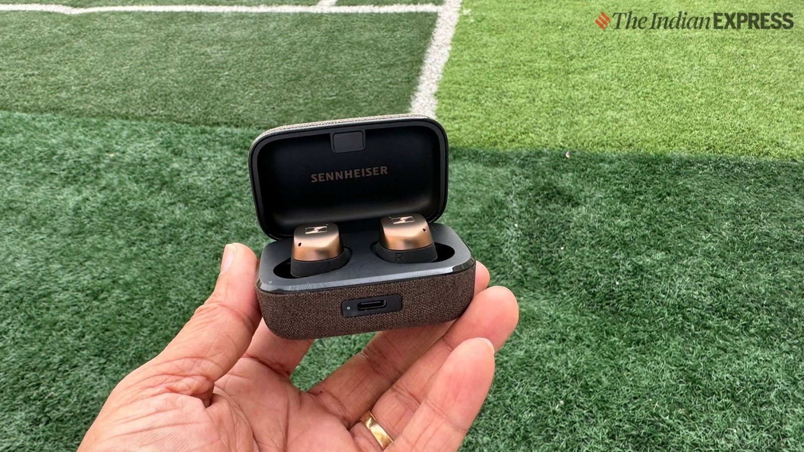 Sennheiser momentum 4