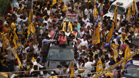 At Sunita Kejriwal's second roadshow, a mixed response from onlookers