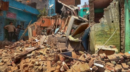 Lucknow house collapse, Lucknow cylinder blast, cylinder blast in Lucknow, Lucknow cylinder blast deaths, cooking gas cylinder explosion, Gazi Mandai area cylinder blast, two-storey house collapsed, indian exprses news