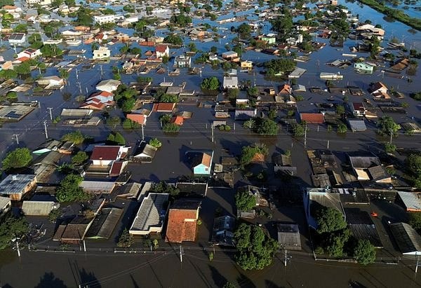 Brazil floods, Extreme weather events, Heatwave in India, UAE rainfall, Kenya floods, South China tornado, Climate change impacts, El Niño weather patterns, Flood disasters, Extreme heatwaves