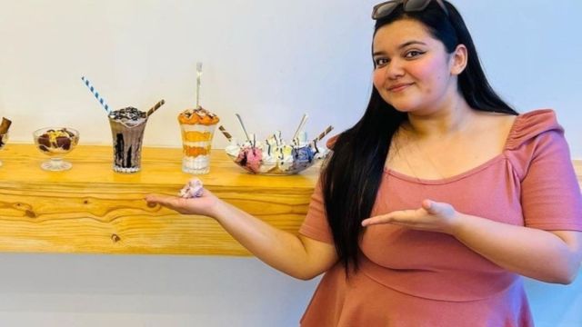 Muskan Jha, a 23-year-old social media influencer (@hung.rymj), started her journey by posting food reviews with very few followers until she was approached by a restaurant for a collaboration. She now has about 10k followers and earns a monthly income of about Rs 40,000. Pune