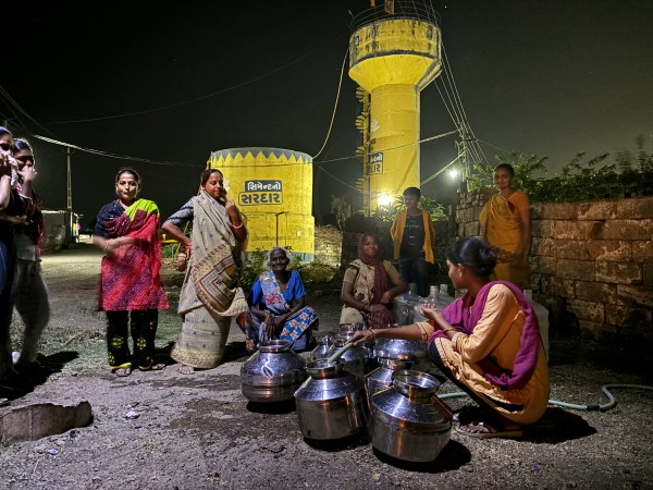 Lok Sabha elections 2024, Gujarat poll issues, exam paper leaks, govt exam paper leaks, govt jobs, Gujarat unemployment, govt job vacancies, drinking water, ban on onion export, Kshatriya protest, Gujarat voters, Gujarat election season, Parshottam Rupala, Gujarat Kshatriya community, gujarat polling day, indian express news