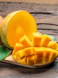 Ways to have mangoes in your diet this summer