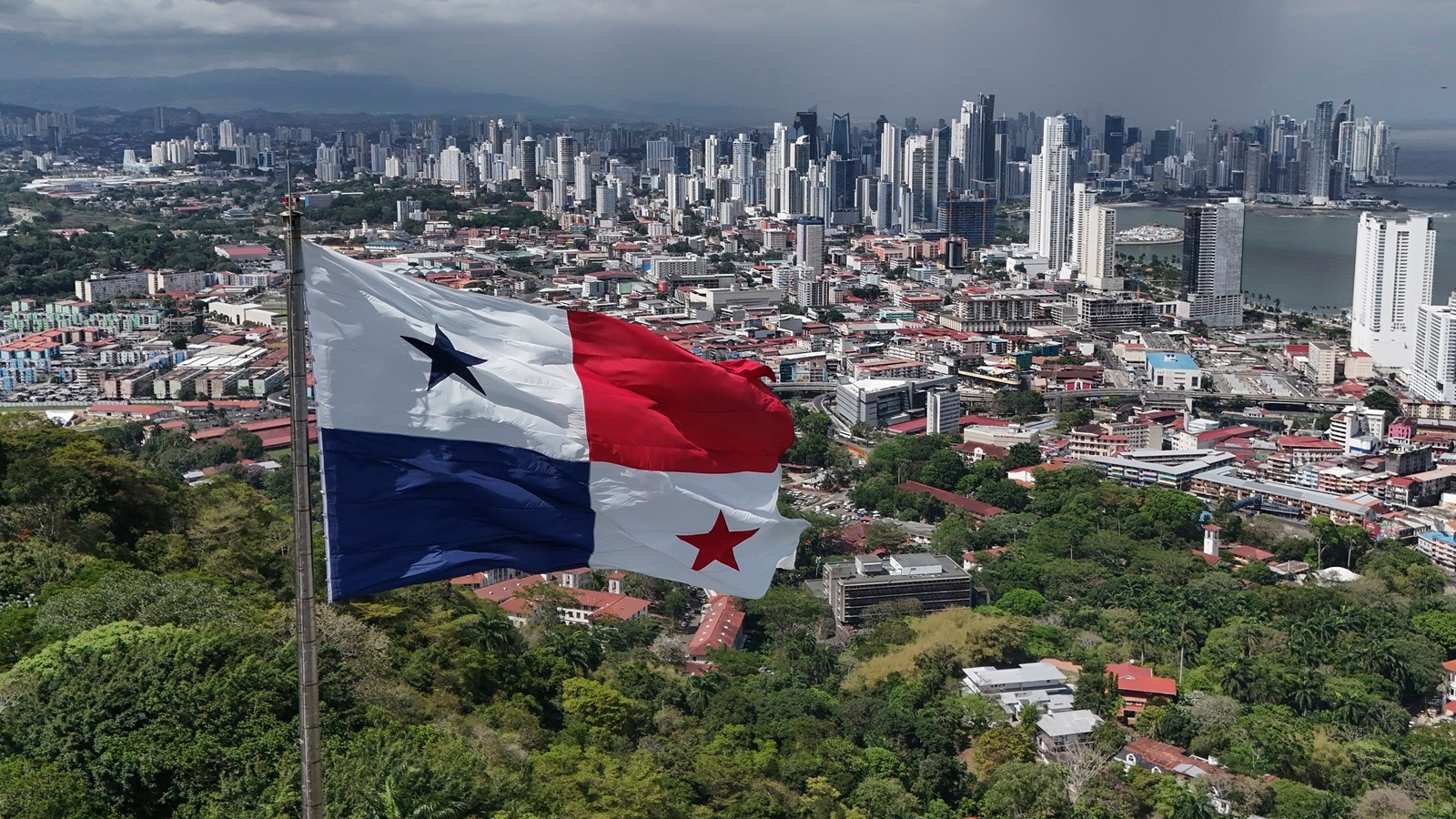 Panamanians vote in election dominated by former president who was ...