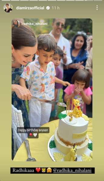 Avyaan cake cutting