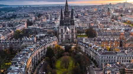 Beautiful city of Edinburgh (Source: X/@archi_tradition)