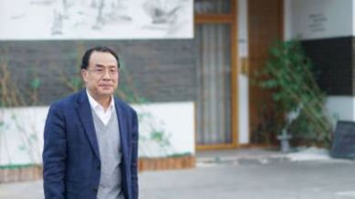 Chinese scientist who published COVID-19 virus sequence allowed back in his lab after sit-in protest