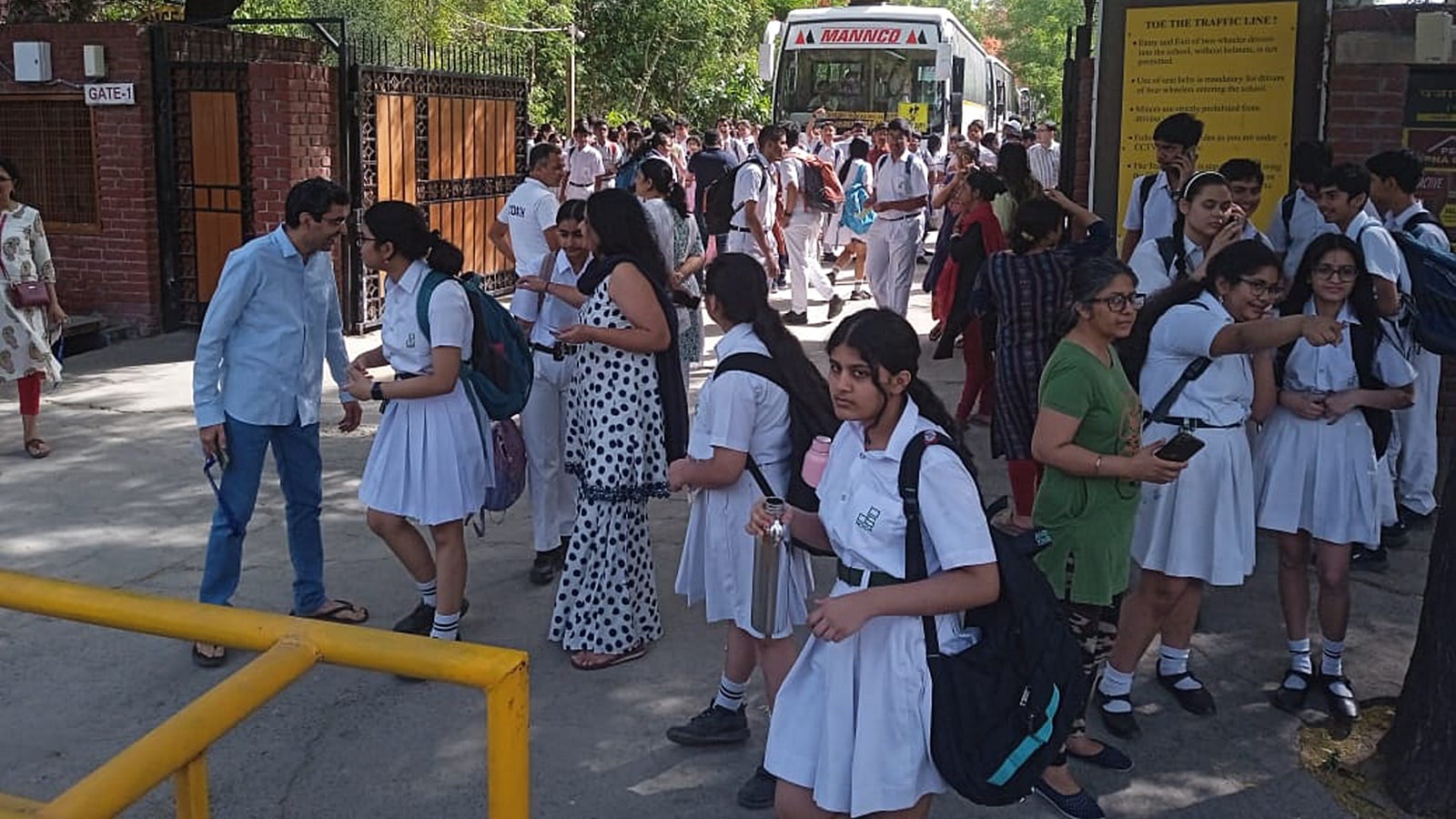 Panic in Delhi as over 150 schools get bomb threat emails | Delhi News ...