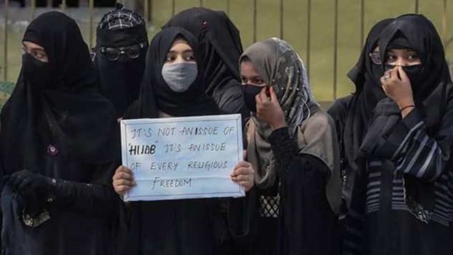 Chembur college bans Hijab for degree students in new uniform policy ...