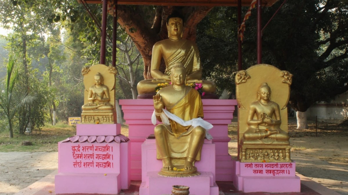 Here is a list of top 10 Buddhist monasteries and temples in India, offering a glimpse into the ancient traditions and teachings of Buddhism, as well as serene environments for meditation and reflection.