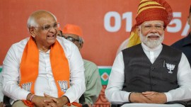 Cong a fake factory, distributing fake goods, slogans & promises, says PM