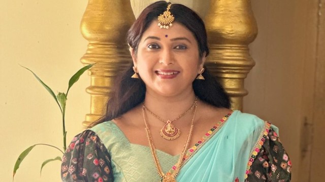 The accident happened when her car reportedly veered out of control. After it rammed the divider, a bus collided with the vehicle. Pavithra Jayaram's husband, actor Chandrakanth, and two others sustained serious injuries