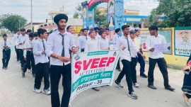 Students take part in SVEEP drive in Jalandhar.