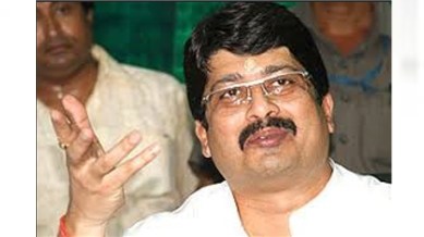 Kaushambi BJP vs SP contest, Raja Bhaiya, Raja Bhaiya factor, VINOD KUMAR Sonkar, Kaushambi Lok Sabha seat, Lok Sabha elections, Pushpendra Saroj, Samajwadi Party, Raja Bhaiyya SP ticket, indian express news
