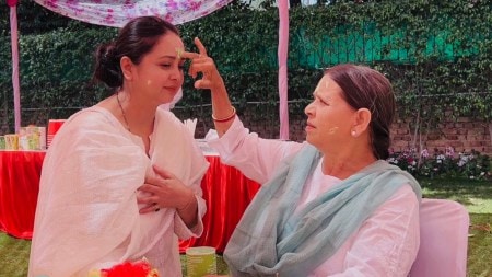 Rohini Acharya (Left), RJD (Source: X/@RohiniAcharya2)