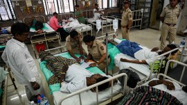 mumbai hoarding collapse