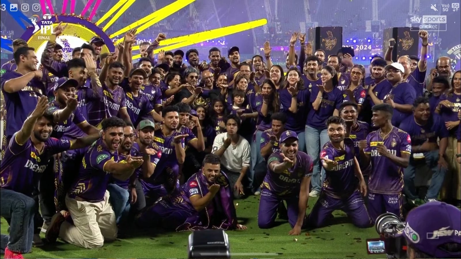 Watch: Shah Rukh Khan celebrates KKR’s trophy win with Harshit Rana’s ...