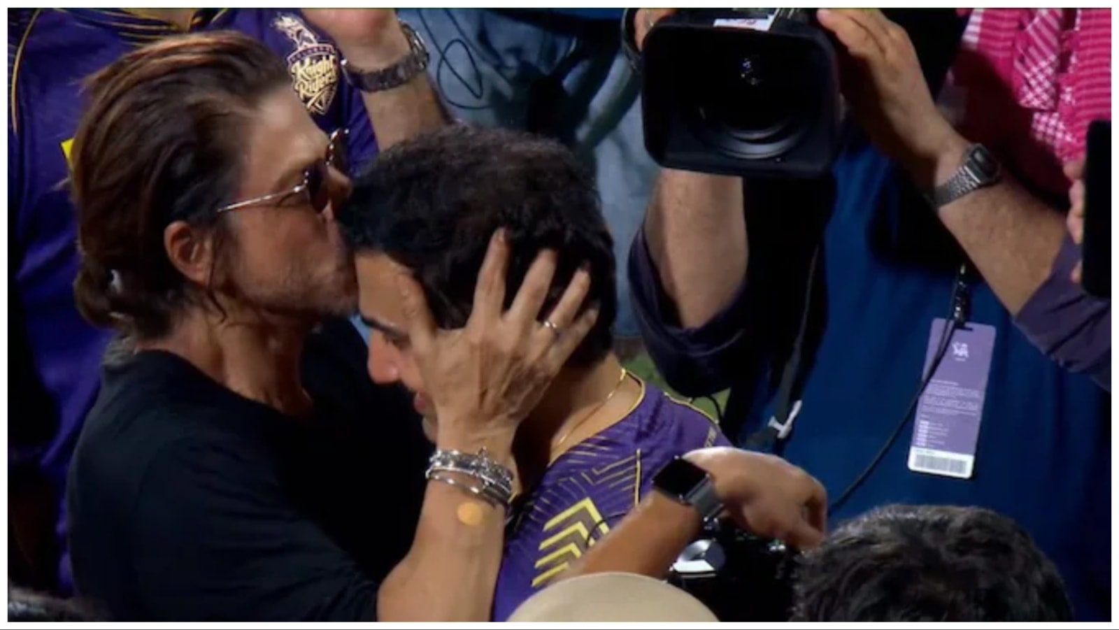 Shah Rukh Khan and Gautam Gambhir shared a heartwarming moment after KKR won IPL 2024 Final