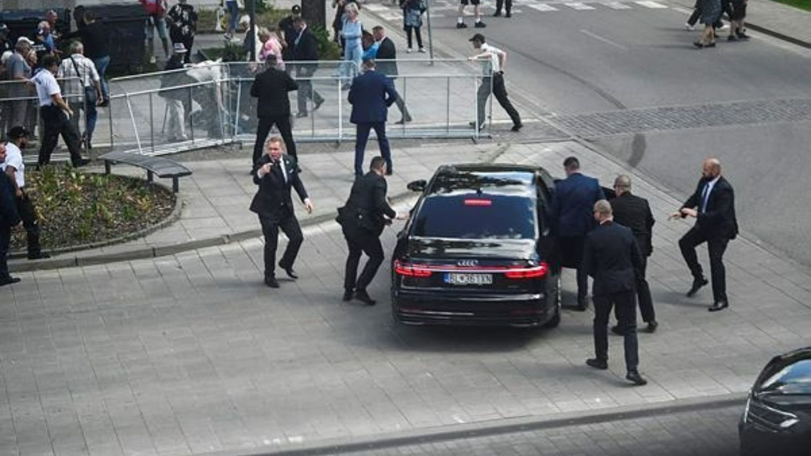 Slovak PM Robert Fico in ‘life-threatening condition’ after  shooting: Report | World News - The Indian Express