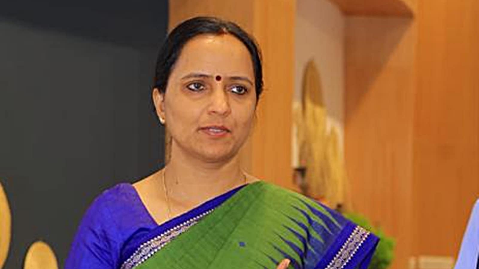 V K Pandian's wife goes on childcare leave for 6 months | India News - The Indian Express