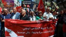 EU asks Tunisia for clarification over arrests of journalists and activists