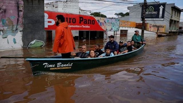 Brazil's President Luiz Inacio Lula da Silva visited Rio Grande do Sul on Sunday with most of his cabinet, and said bureaucracy would not stop the government from reconstructing the state.