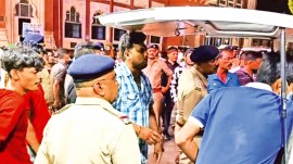 Vadodara assault case, Vadodara vendor ‘assaulted’ by cops, police brutality, Ahmedabad news, Gujarat news, India news, Indian express, Indian express India news, Indian express India