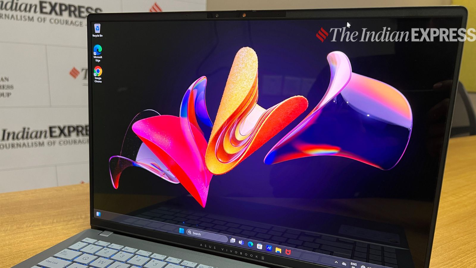 Vivobook S16 OLED display