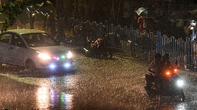 Heavy rain, thunderstorms to continue in West Bengal, temperature to ...