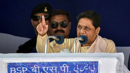 Mayawati urges Punjab voters not to be swayed by Congress, BJP's poll promises