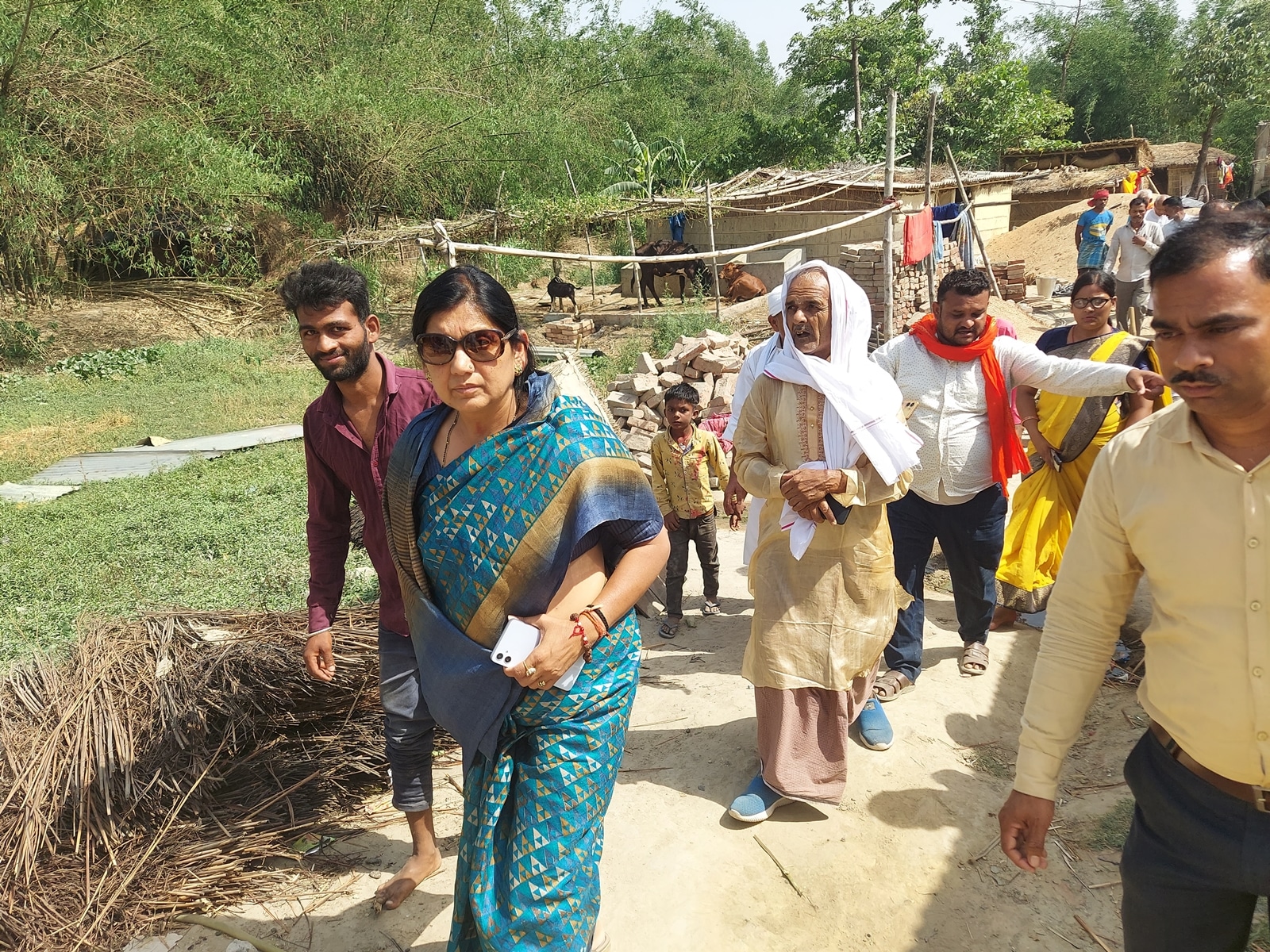 Lovely Anand visiting an EBC colony in Sonbarsa. (Express photo by Deeptiman Tiwary)