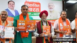 manifesto launch, sanjay tandon, hardeep puri, chandigarh news, indian express