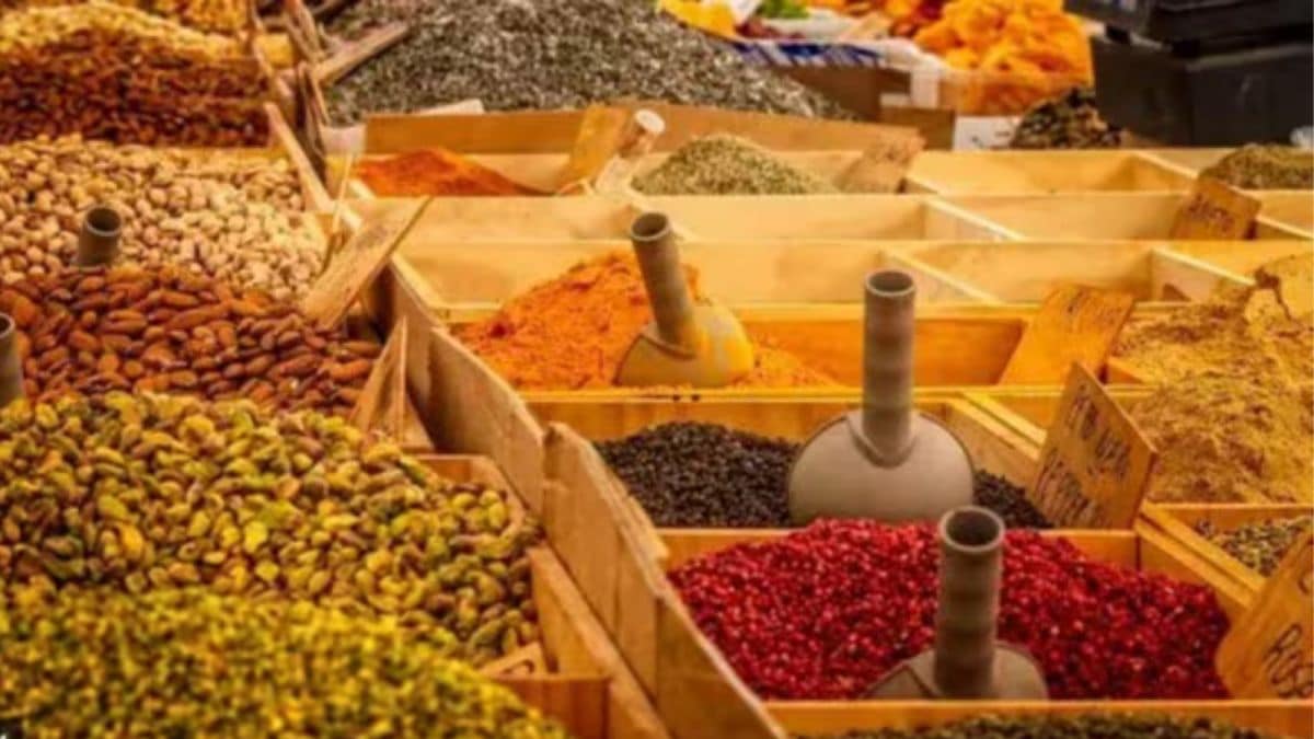 MDH-Everest row: FSSAI raises default limit for pesticides in spices but  will that impact your health? | Health and Wellness News - The Indian  Express
