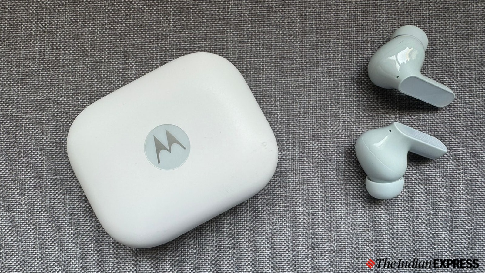 Moto Buds review