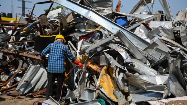Mumbai Ghatkopar hoarding collapse 