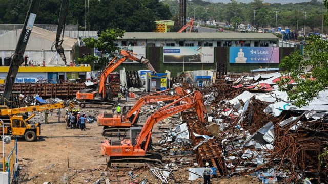 Mumbai hoardings BMC