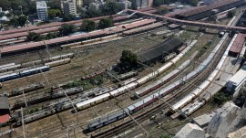 mumbai local trains 1600 Mumbai local trains railways
