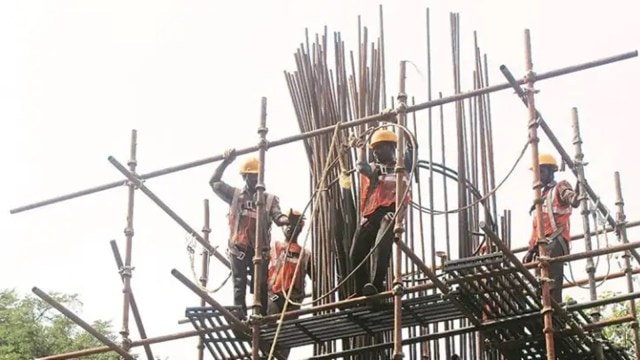 MMRDA monsoon preparedness, Mumbai Metro sites, Mumbai metro constructions, engineers at metro sites, Mumbai metro workers, mumbai metro safety measures, indian express news