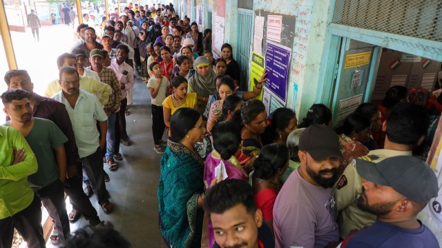 Pune voting Lok Sabha polls