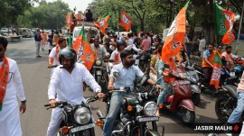Traffic Chaos during BJP candidate Sanjay Tandon going for nomination paper in Chandigarh.