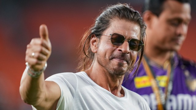 shah rukh khan health update from juhi chawla