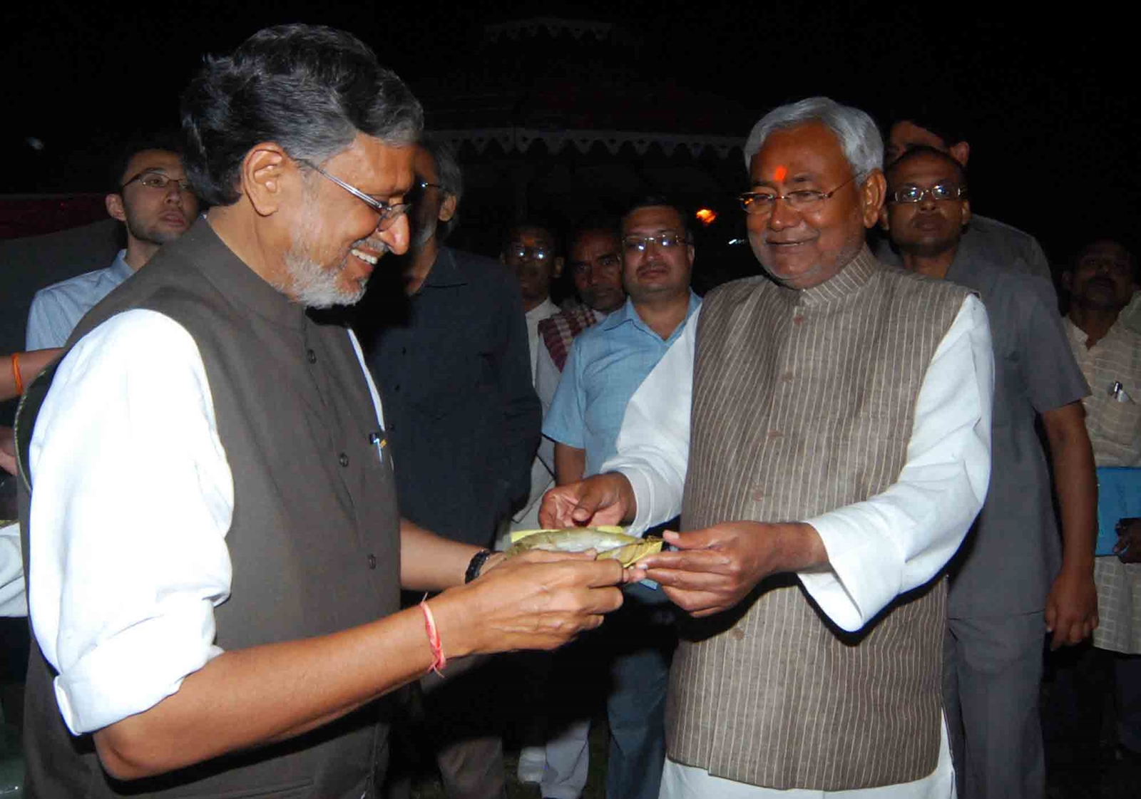 sushil modi nitish kumar