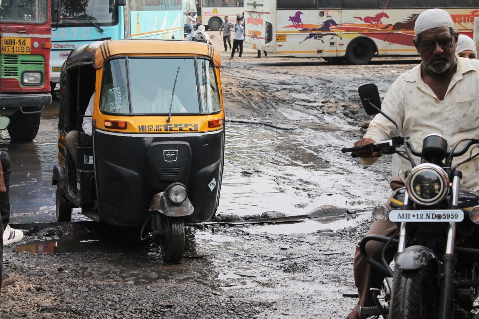 swargate bus depot