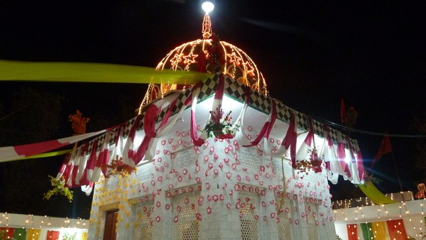 Shah Hussain, Madho Lal Hussain, queer love, Lahore, Mela Chiraghan, rebellious fakir, Sufi saint, Punjabi Sufi, Madho Lal, shrine of Madho Lal Hussain, Heer-Ranjha, Sufi poetry, 